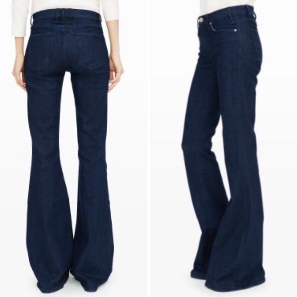 ✨ Host Picked ✨ Club Monaco Dark Blue Ella Flare size 25